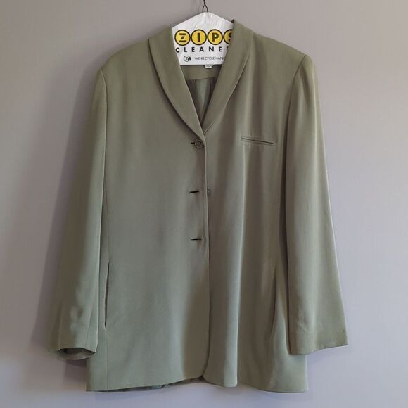 📏Silk Blazer - Picture 1 of 3